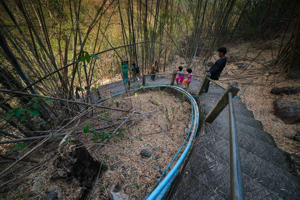 ถ้ำวัวแดง