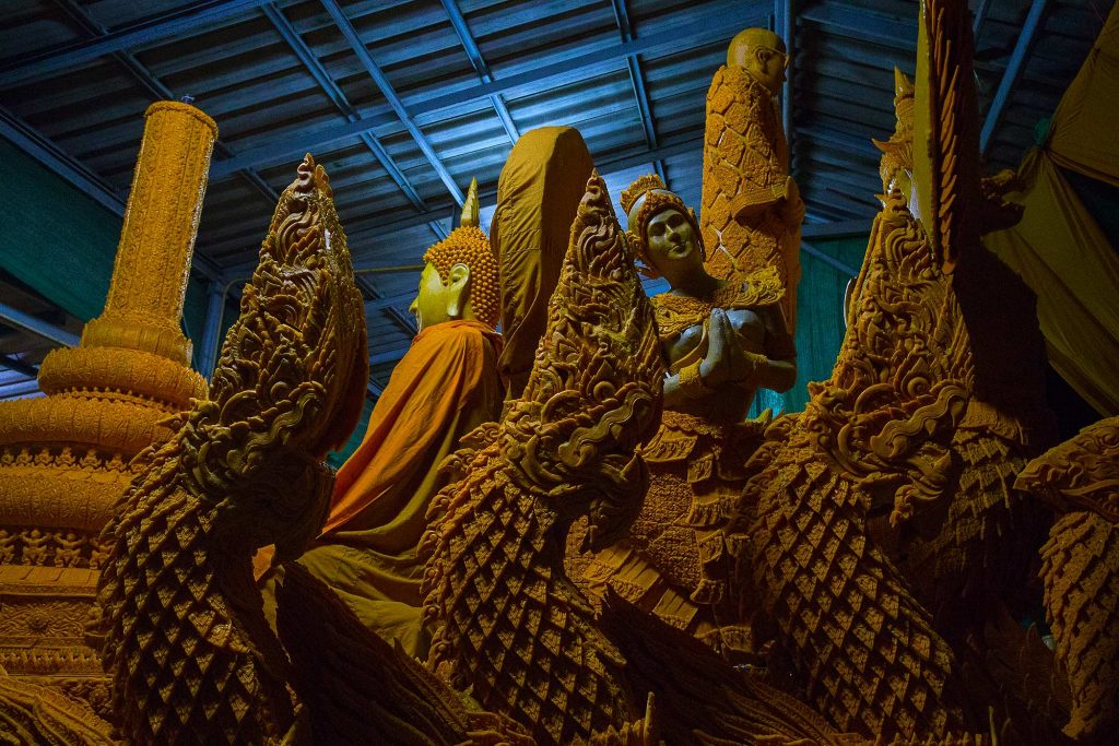 การแกะเทียนพรรษาจังหวัดชัยภูมิ